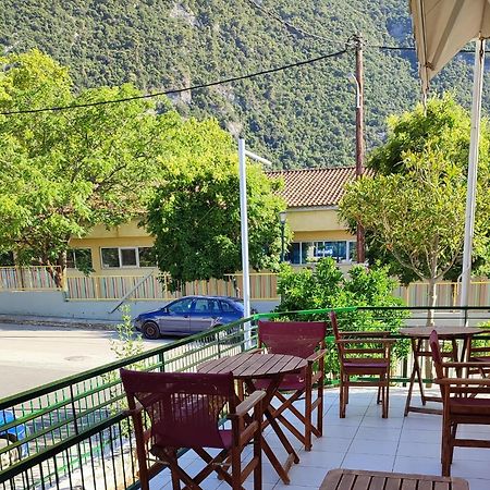 Отель Περσεφονη Камена-Вурла Экстерьер фото