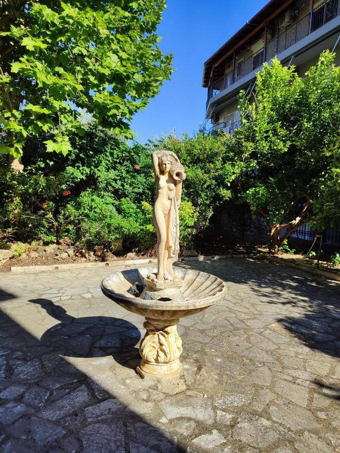 Отель Περσεφονη Камена-Вурла Экстерьер фото